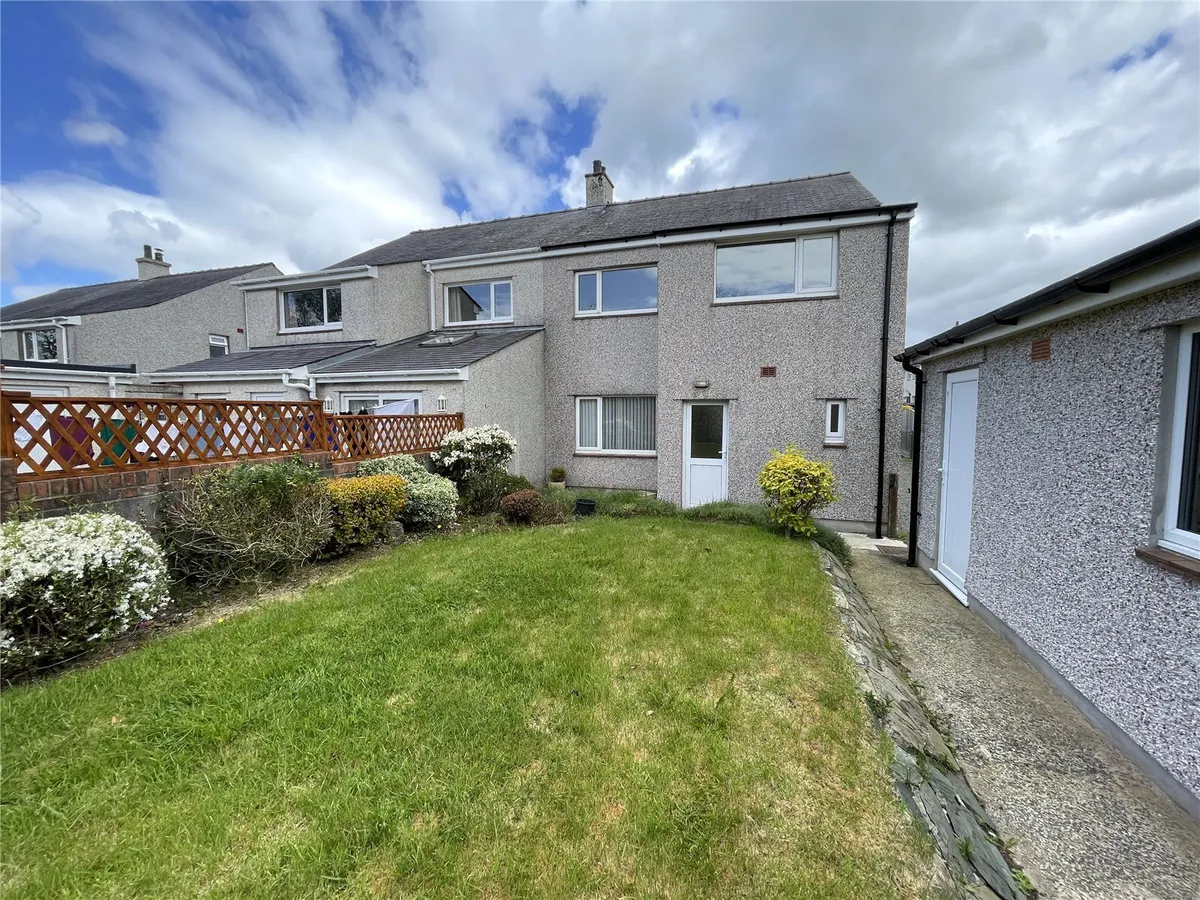 Lon Y Deri, Bangor, Gwynedd, LL57
