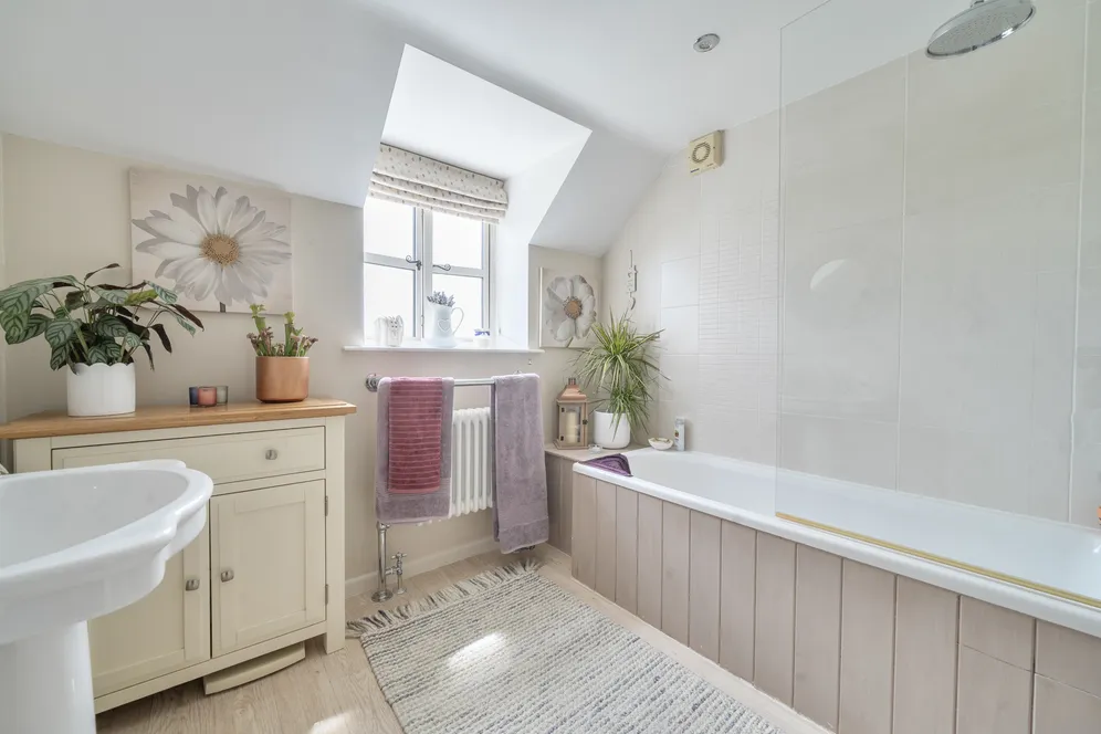 Bread Street, Ruscombe, GL6 photo 8