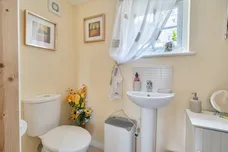 Bread Street, Ruscombe, GL6 photo 13