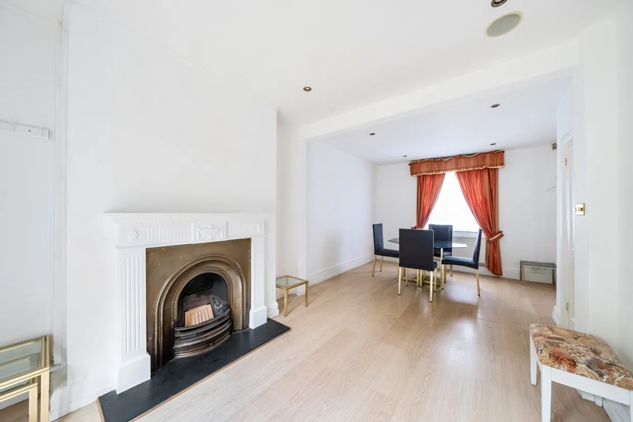 Highfield Road London NW11 photo 3