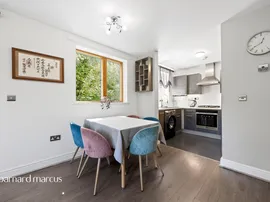 Sanderstead Road, South Croydon thumb 3