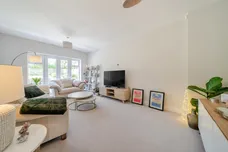 Baker Oats Drive, Farnham, GU10 photo 4