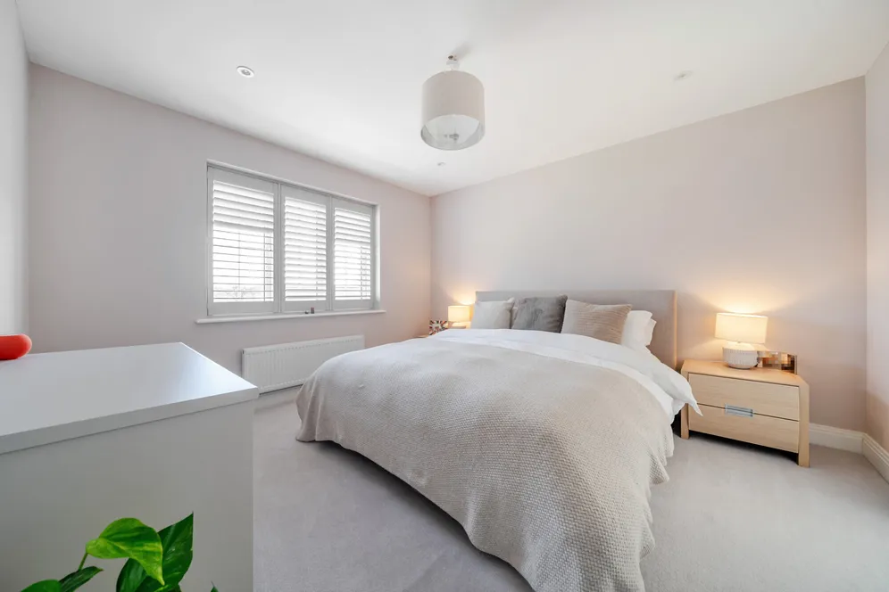 Baker Oats Drive, Farnham, GU10 photo 6