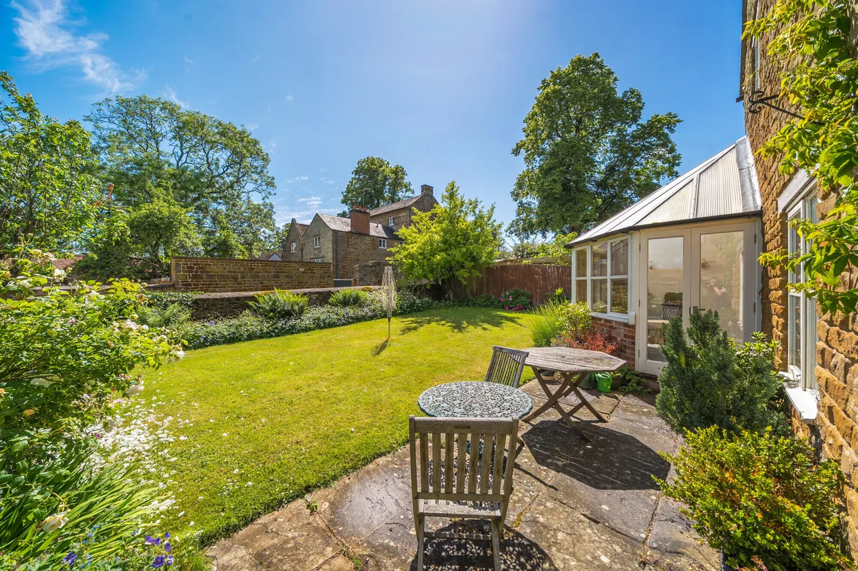 Lime Avenue, Eydon, NN11 photo 8