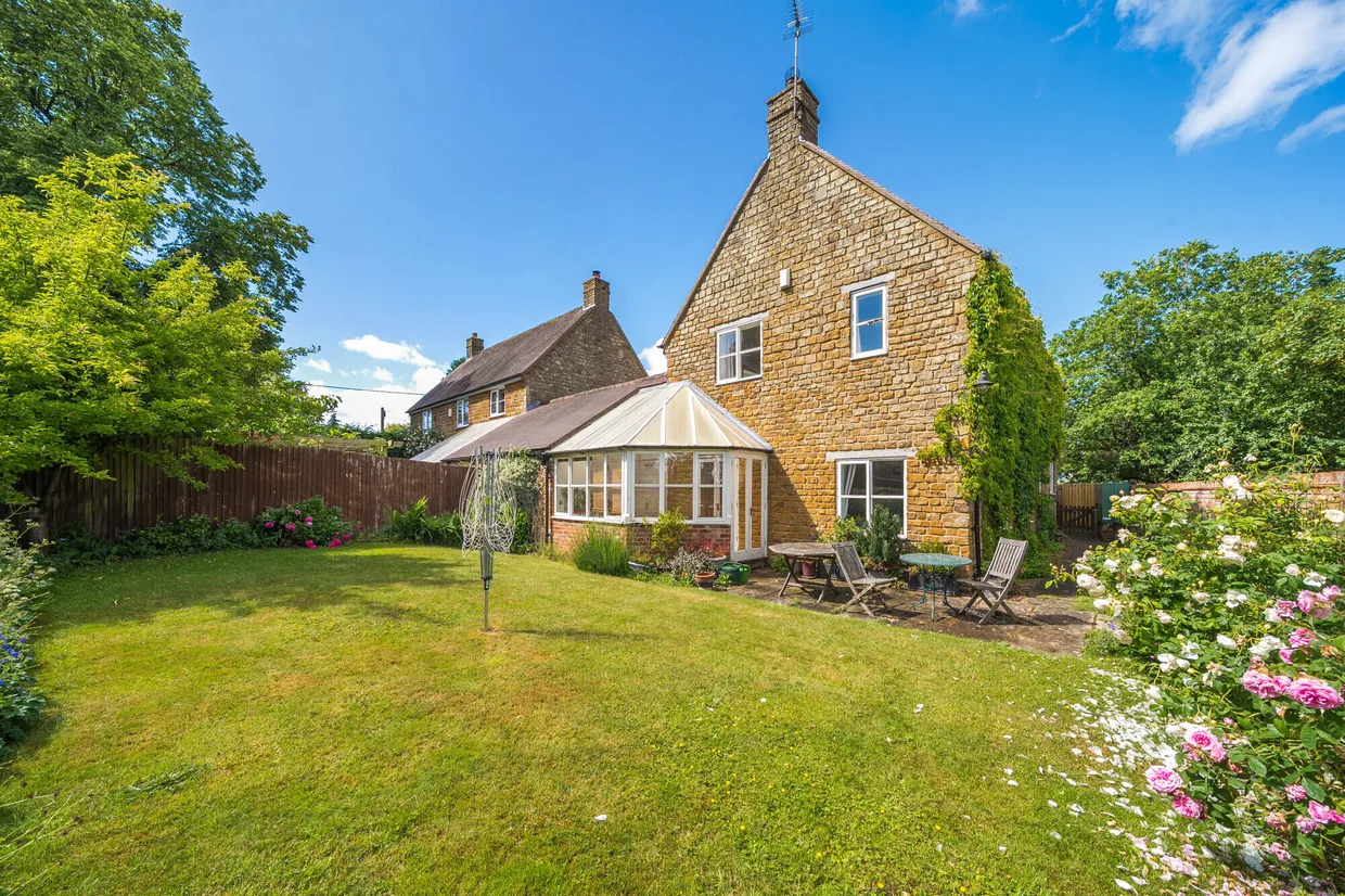 Lime Avenue, Eydon, NN11 photo 11