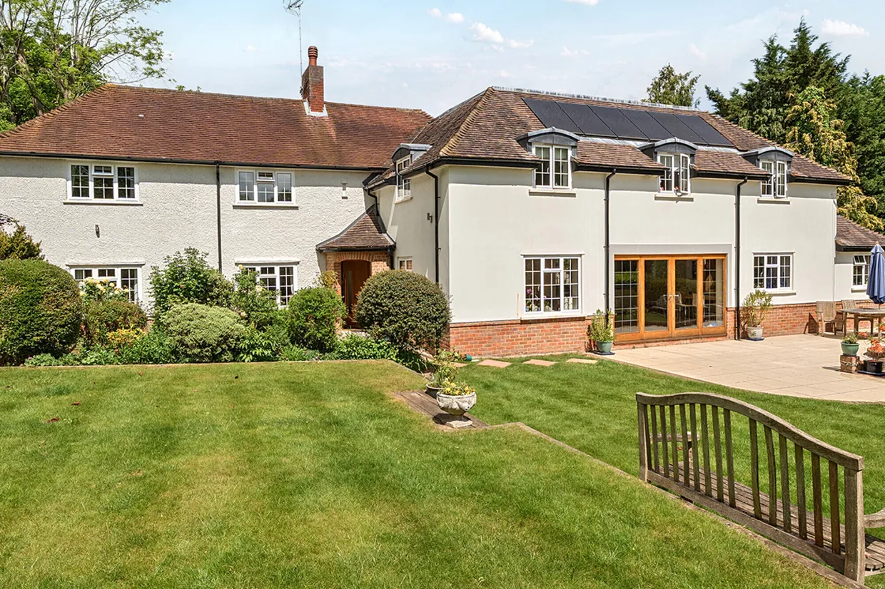 North Park, Gerrards Cross, SL9 photo 1