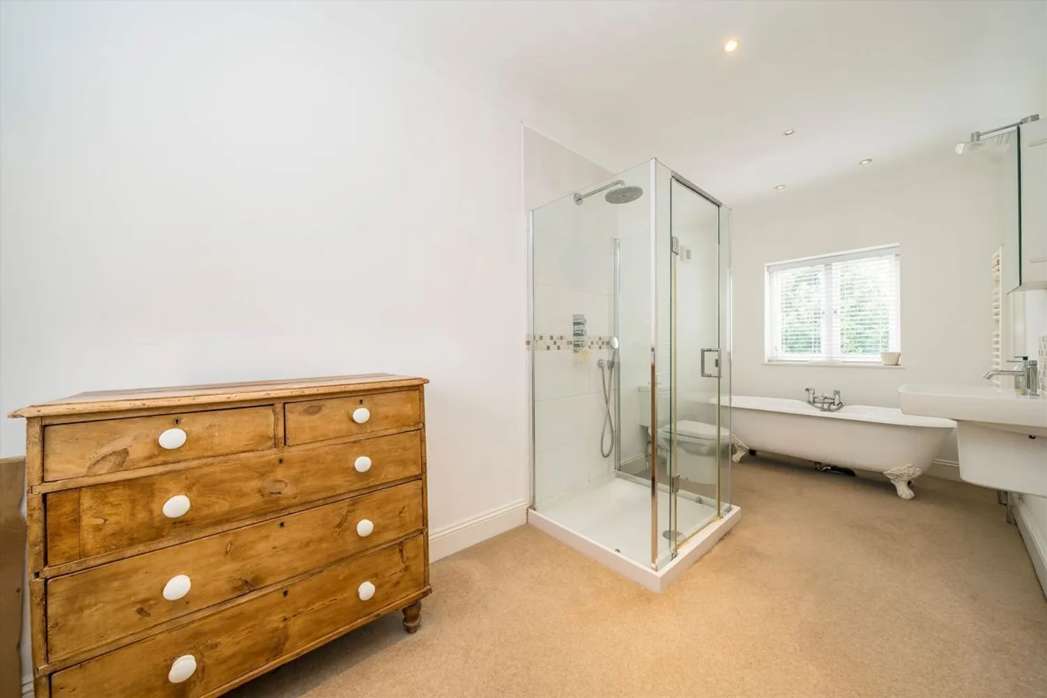 Mayfield Road, Weybridge, KT13 photo 14