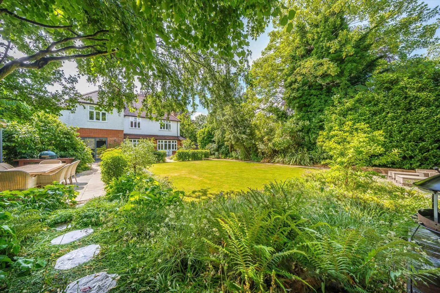 Mayfield Road, Weybridge, KT13 photo 18
