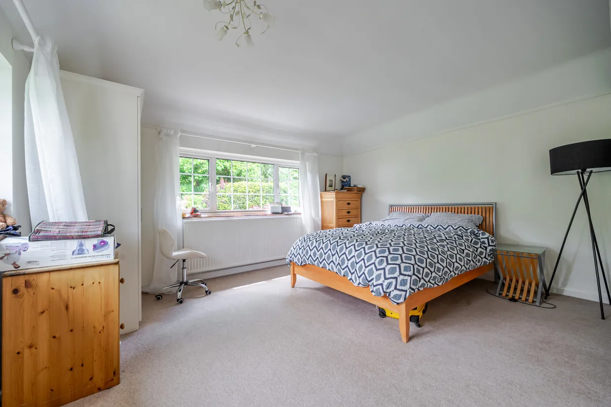 North Park, Gerrards Cross, SL9 photo 14