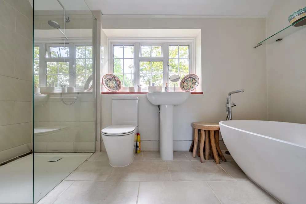 North Park, Gerrards Cross, SL9 photo 15