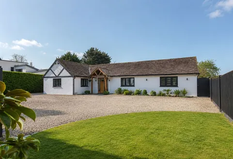 Chipperfield Road, Bovingdon, HP3
