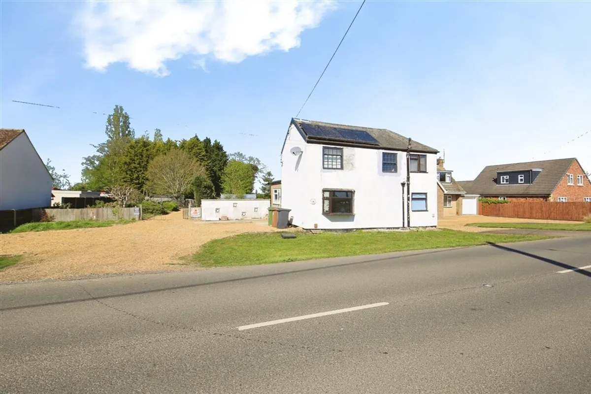 Guntons Road, Newborough, PETERBOROUGH