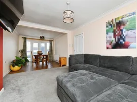 Maple Drive, Moulsham Lodge, Chelmsford thumb 2