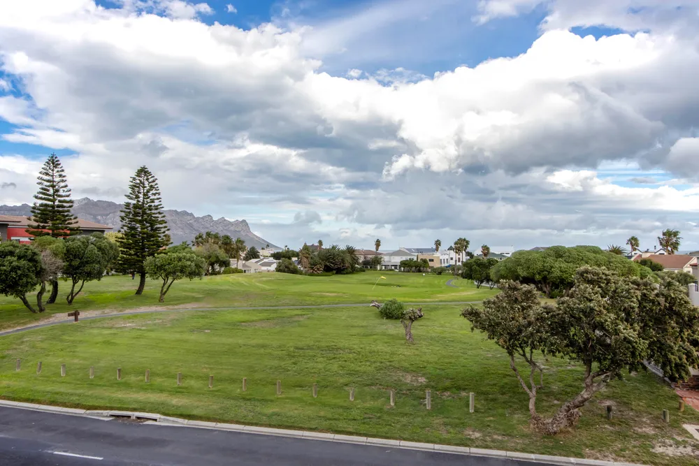 South Africa, Western Cape, Greenways Golf Estate
