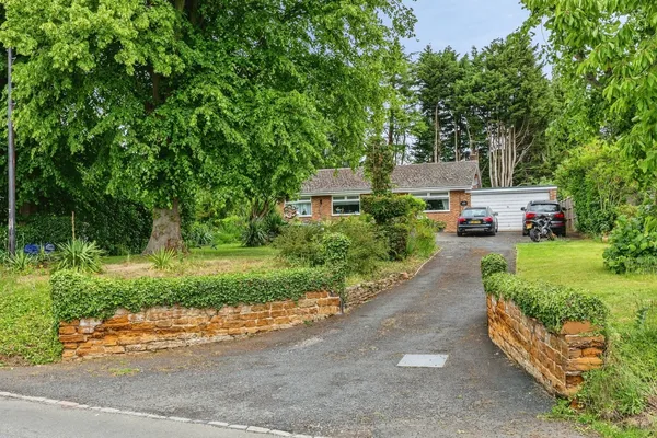 Quinton Road, NORTHAMPTON, Northampto...