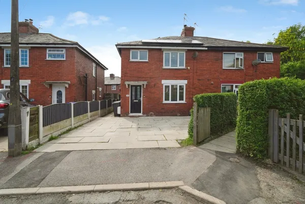 Clyde Terrace, Radcliffe, Manchester,...