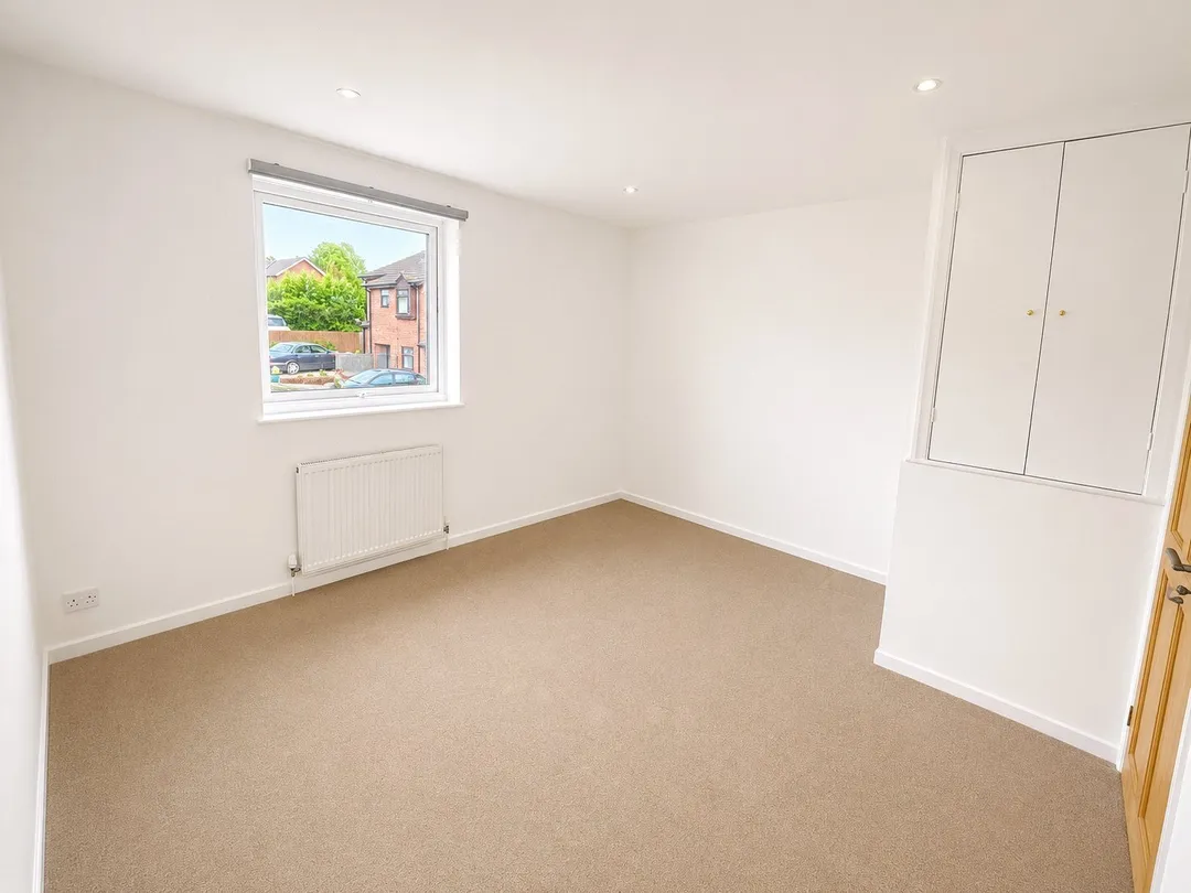 https://mr0.homeflow-assets.co.uk/files/photo/image/47509/8610/_x_/OCL260019_05.jpg