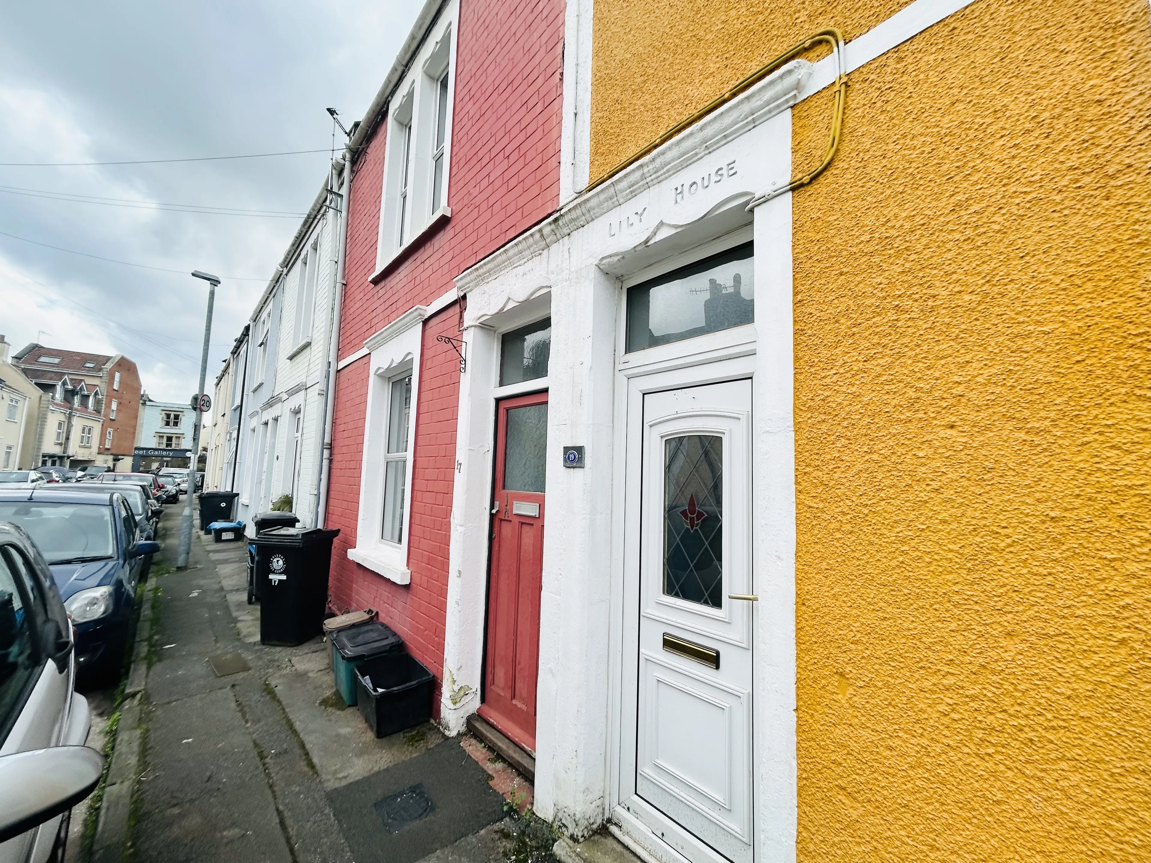 Property photo 0