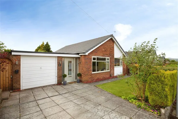 Pleasington Drive, Lowercroft, Bury, ...