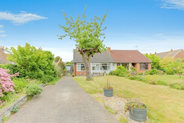 Frognal Gardens, Teynham, Sittingbour...