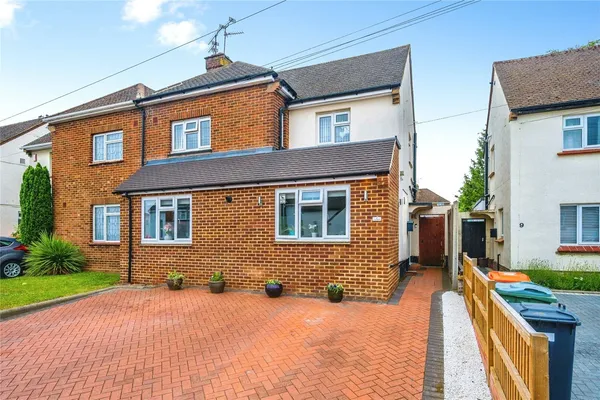 Beecroft Way, Dunstable, Bedfordshire...