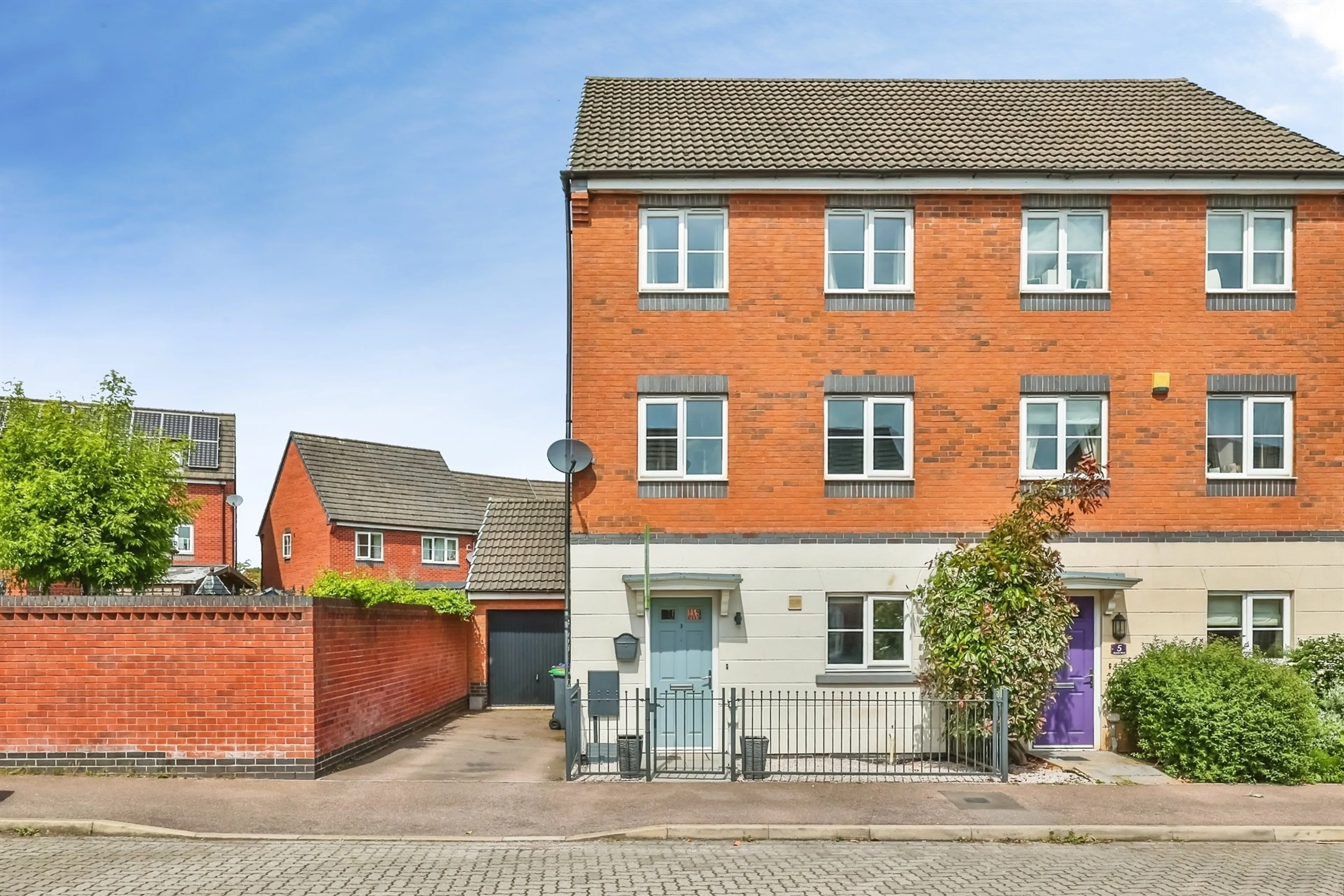 Property photo 0