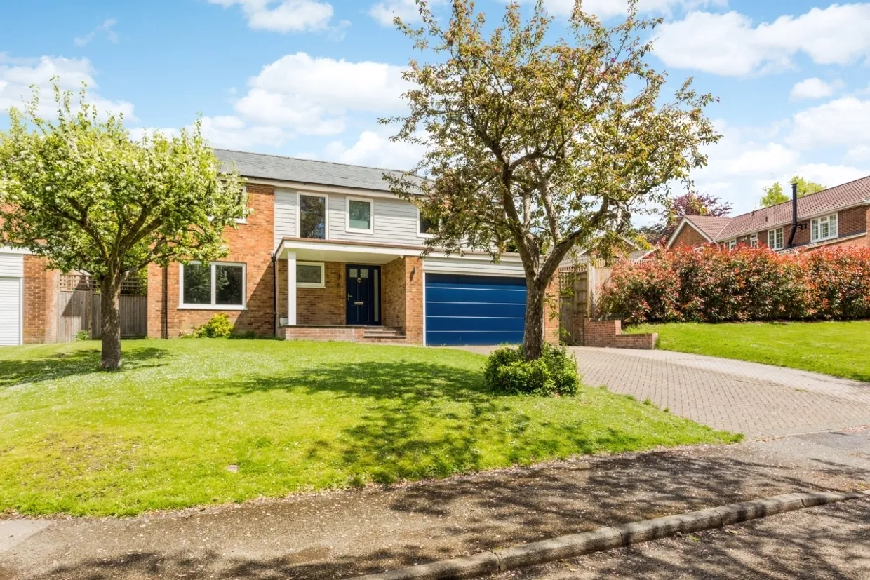 Pondfield Road Kenley CR8 photo 1