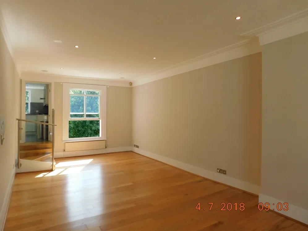 Eardley Crescent London SW5 photo 2