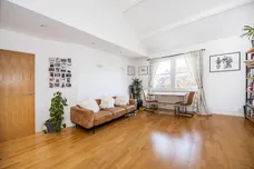 Macaulay Road London SW4 photo 2