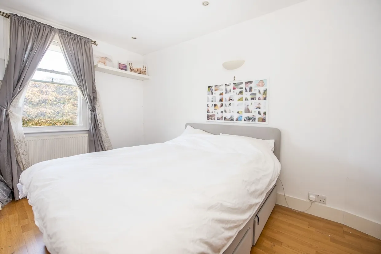 Macaulay Road London SW4 photo 6