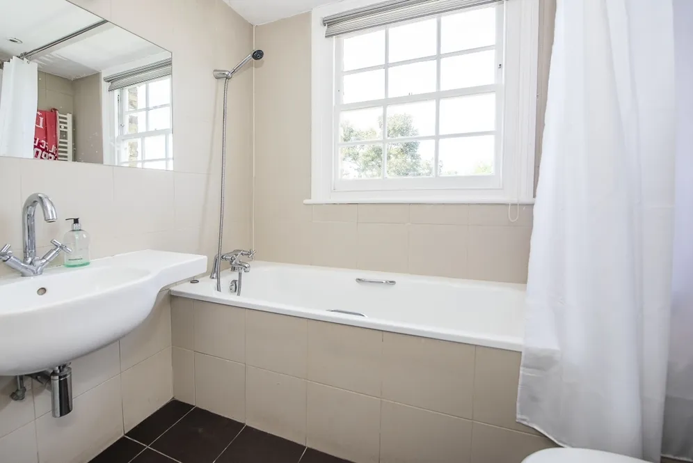Macaulay Road London SW4 photo 7