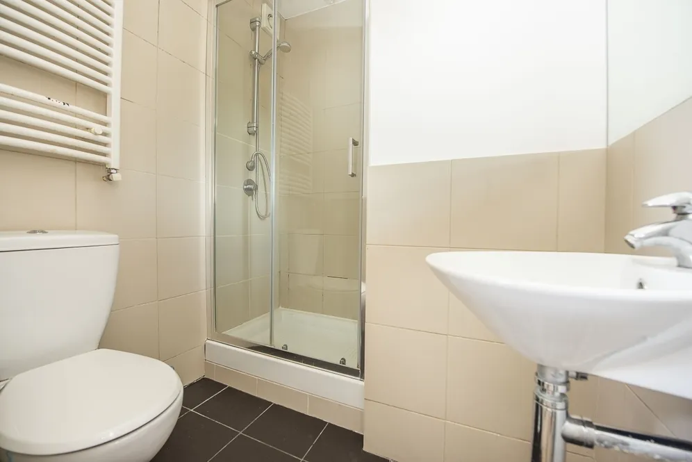 Macaulay Road London SW4 photo 8