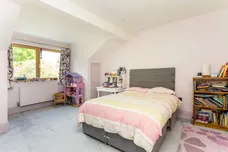 Pondfield Road Kenley CR8 photo 8