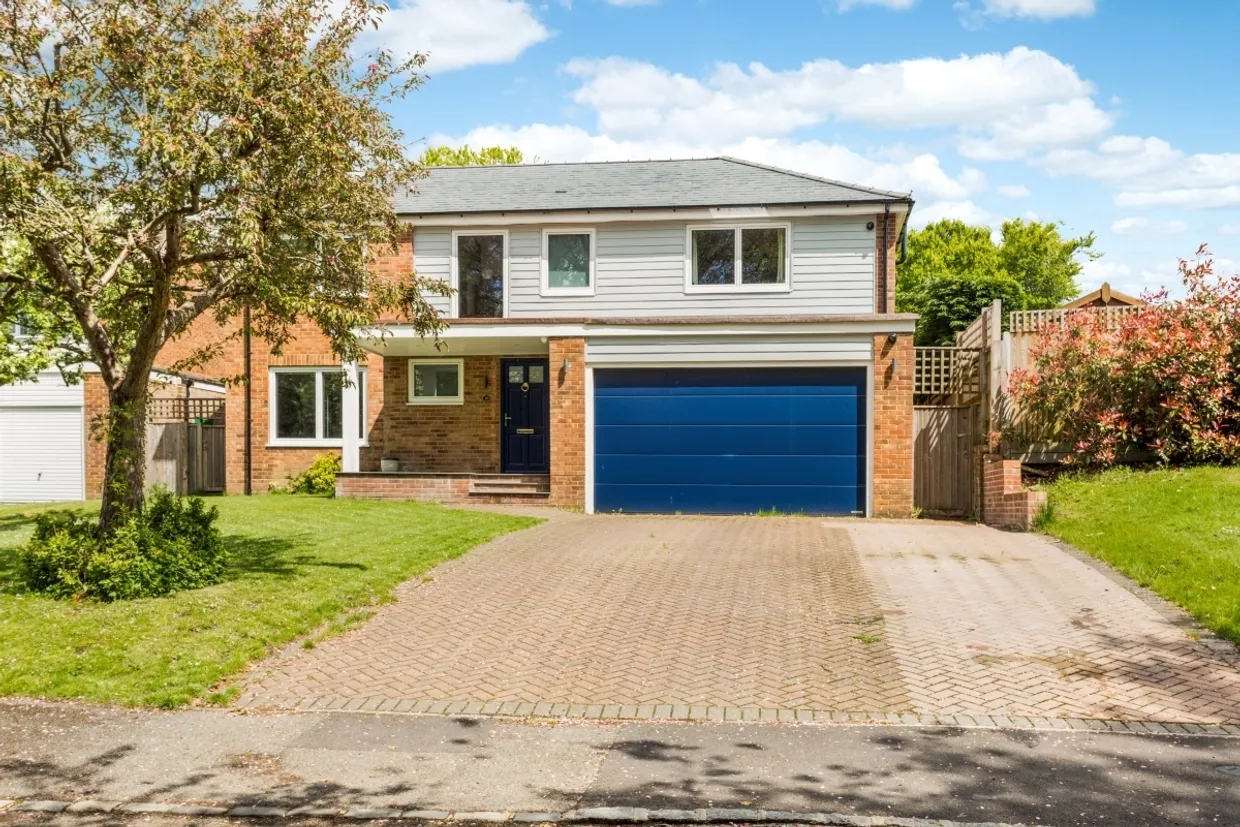 Pondfield Road Kenley CR8 photo 12