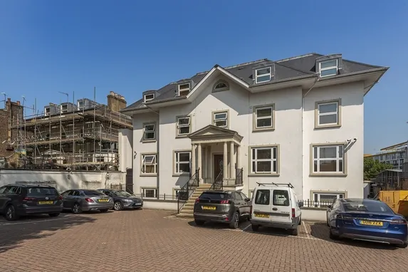 Windsor Court London N8