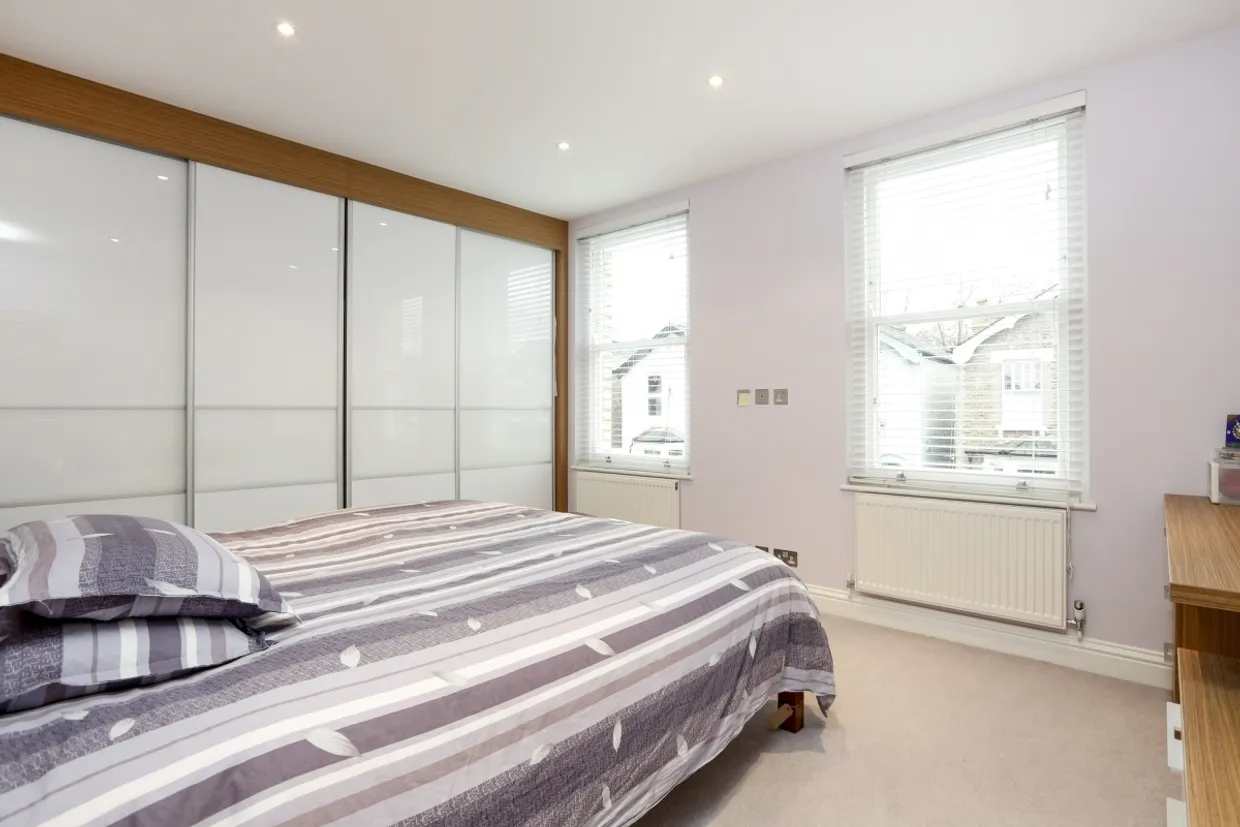 Caversham Road Kingston upon Thames KT1 photo 3