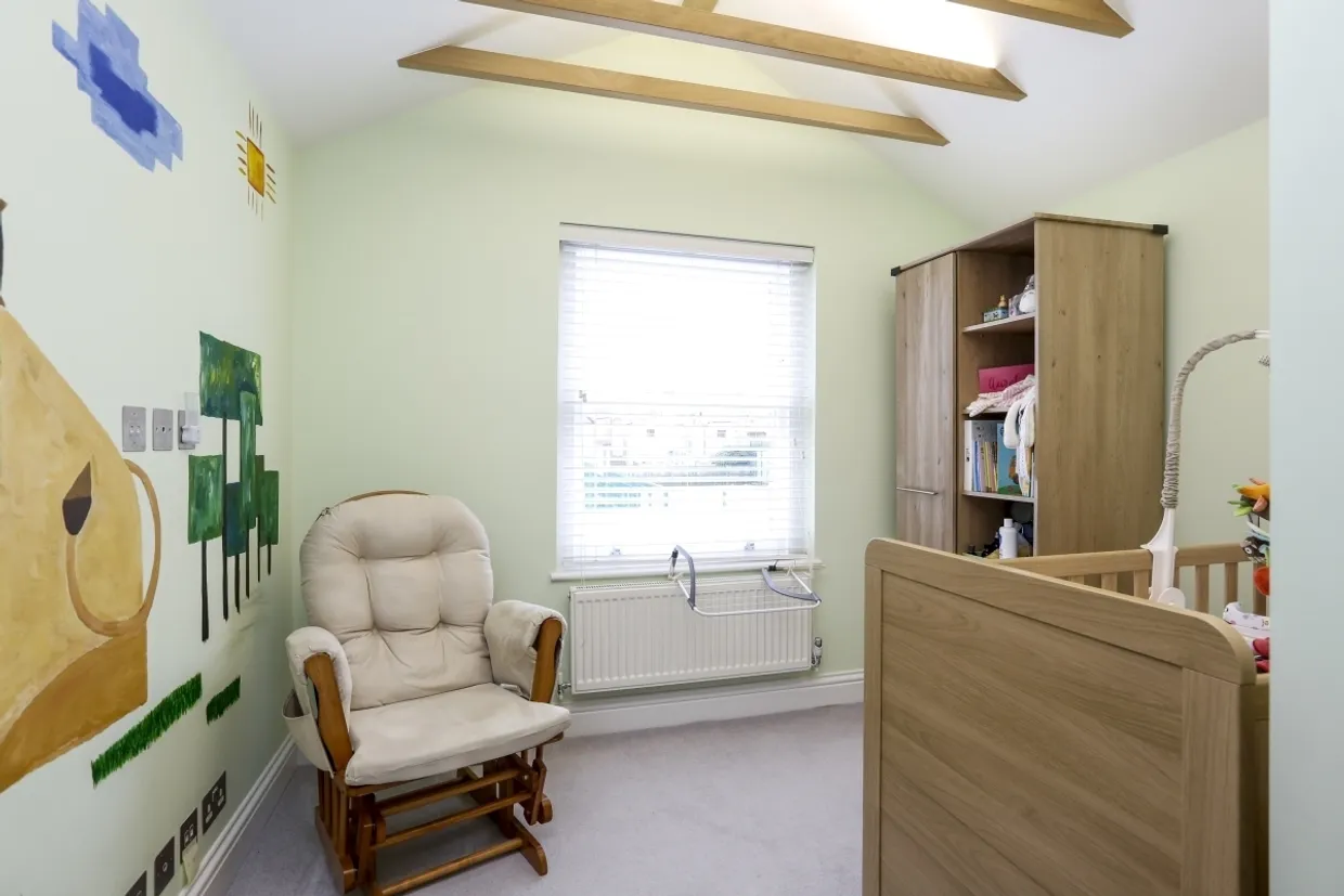 Caversham Road Kingston upon Thames KT1 photo 6