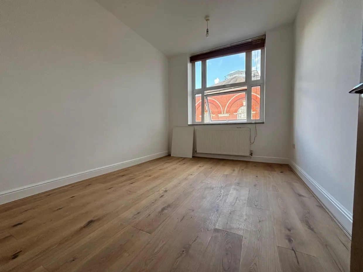 Windsor Court London N8 photo 8