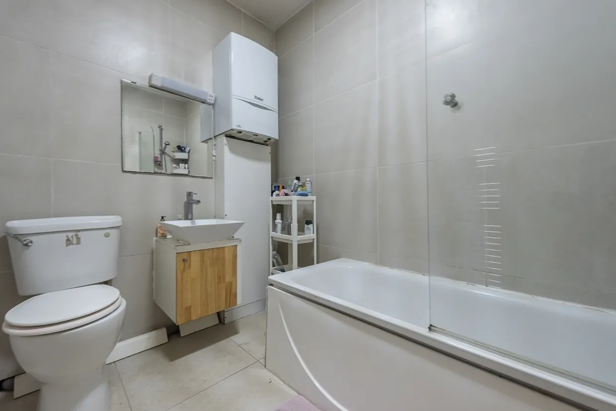 Windsor Court London N8 photo 9