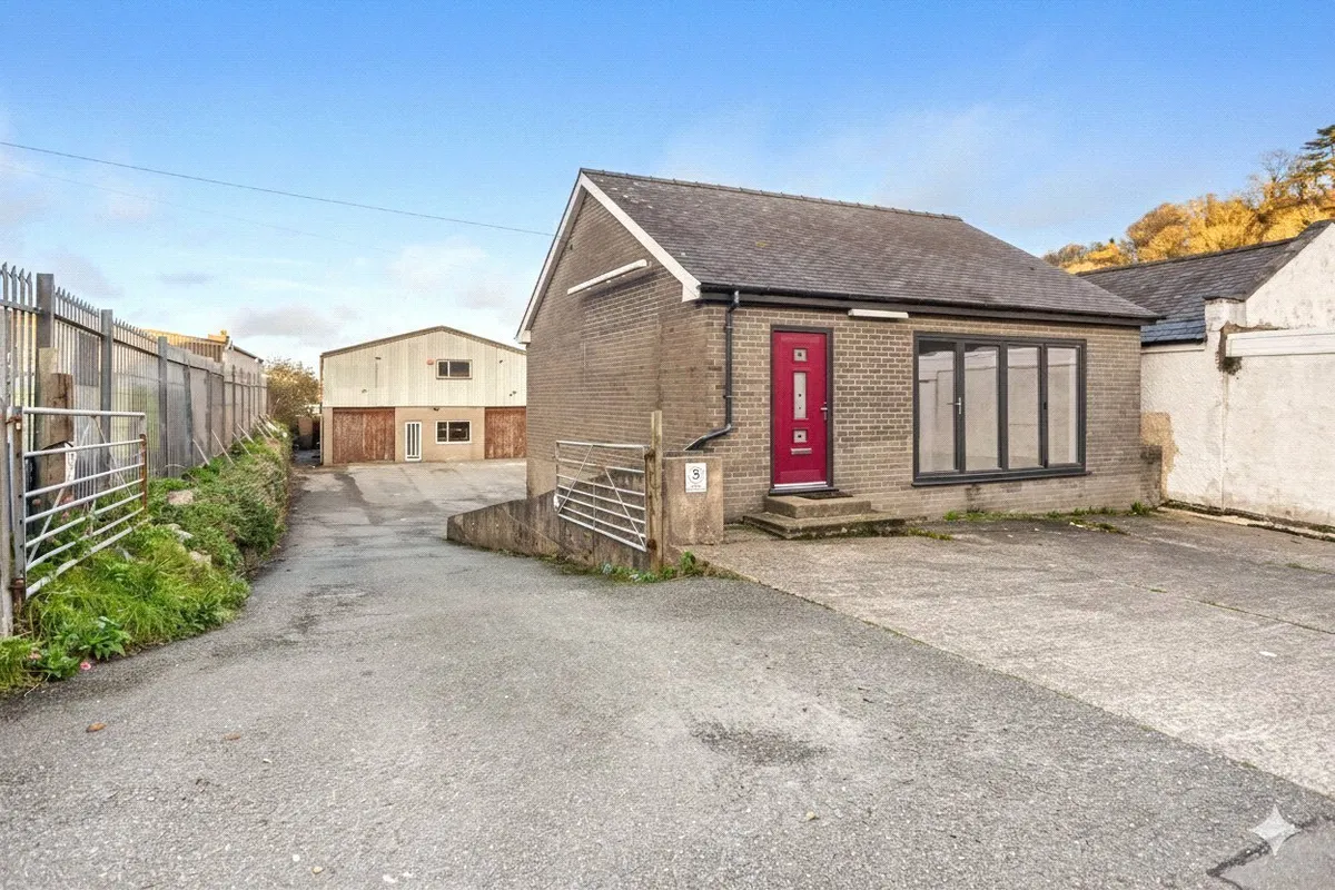 Station Road, Bangor, Gwynedd, LL57
