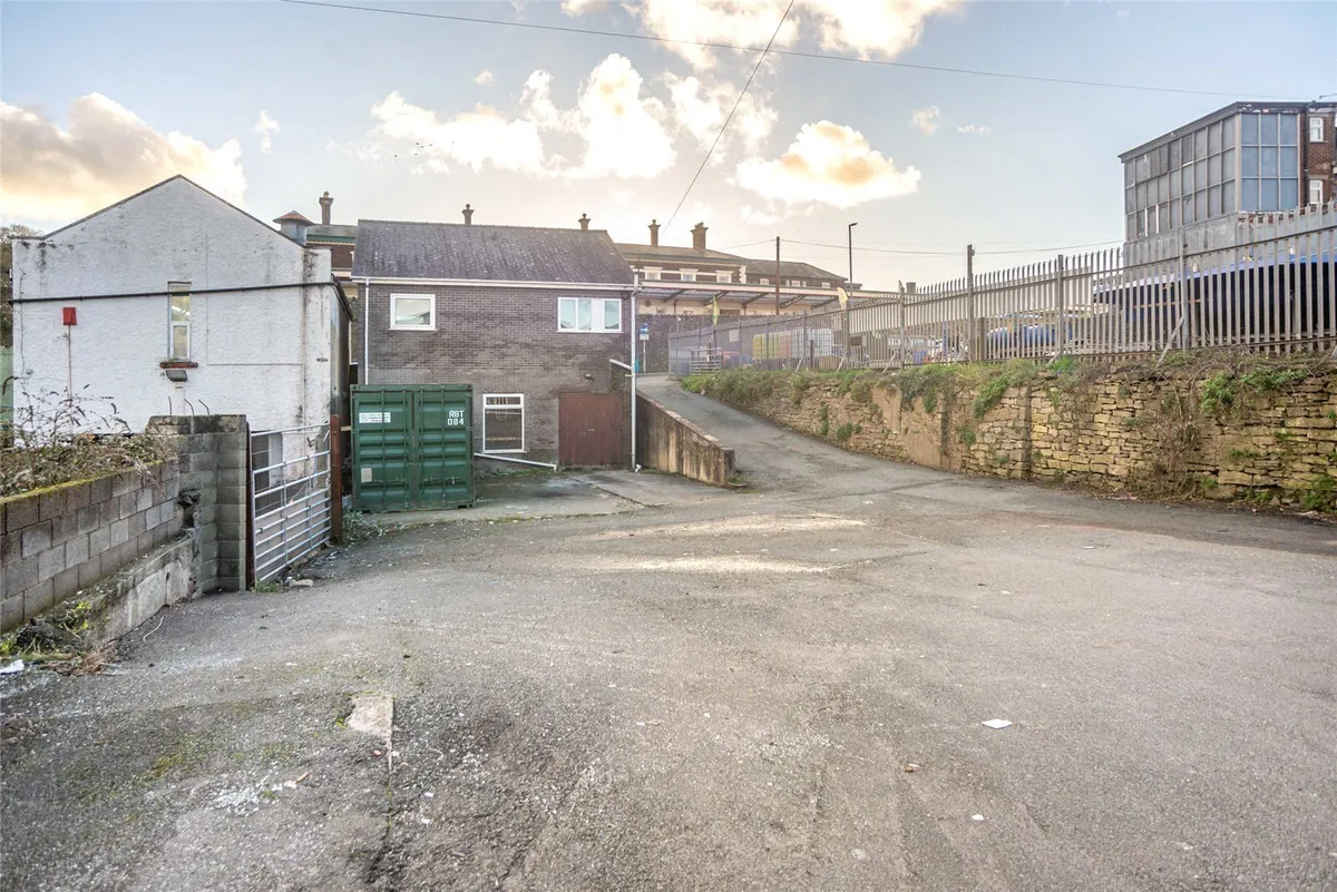 Station Road, Bangor, Gwynedd, LL57
