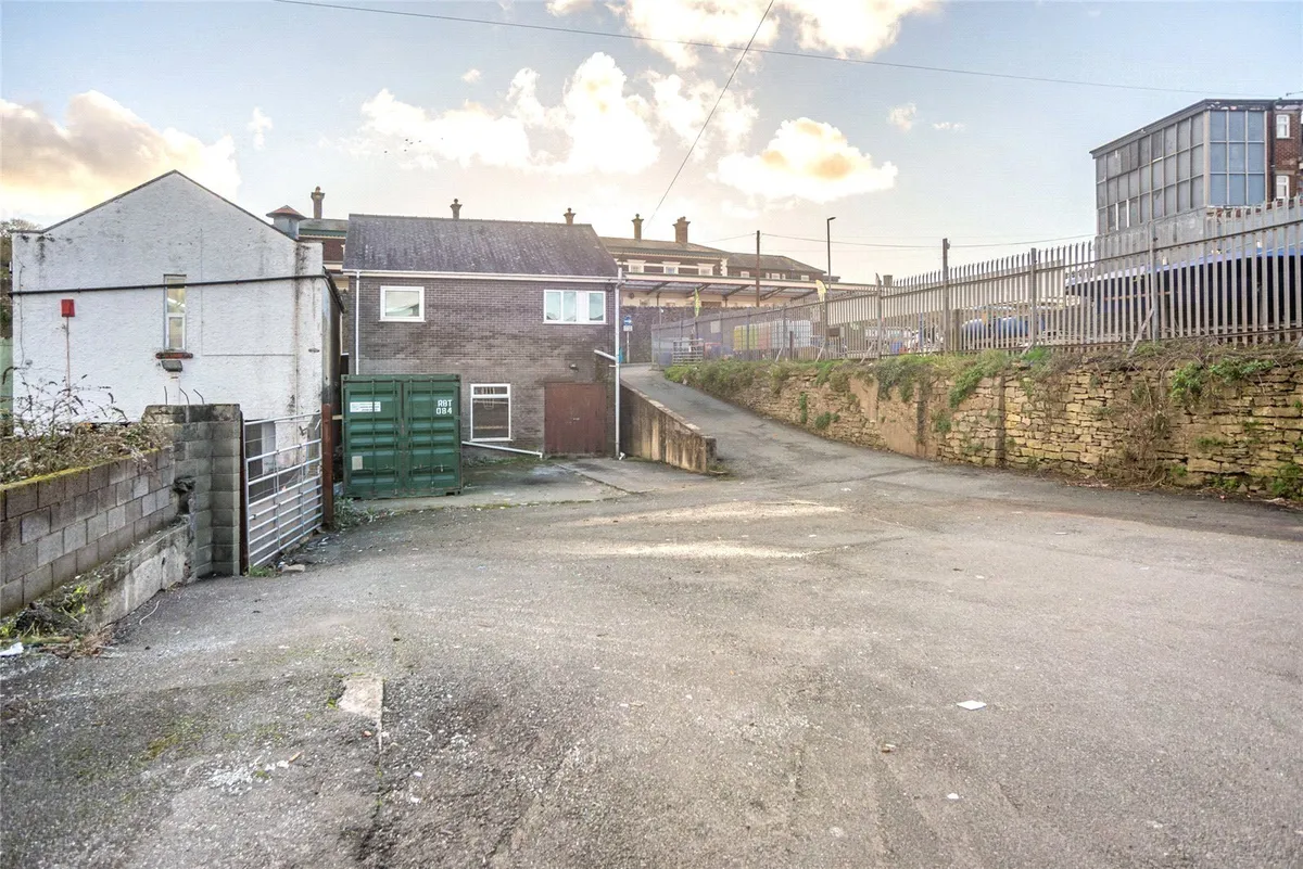 Station Road, Bangor, Gwynedd, LL57