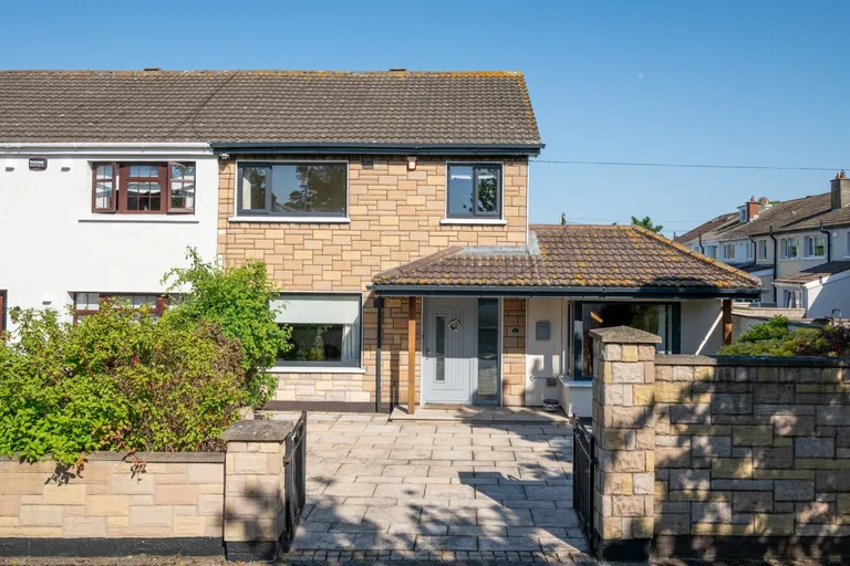 2 Holywell Crescent, Donaghmede, Dublin 13, D13