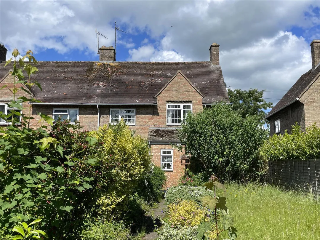 https://mr0.homeflow-assets.co.uk/files/photo/image/47514/3979/_x_/xrYYmCNrykGIdQd_JjpDDw.jpg