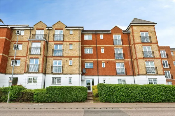 Kendal, PURFLEET-ON-THAMES, Essex, RM19