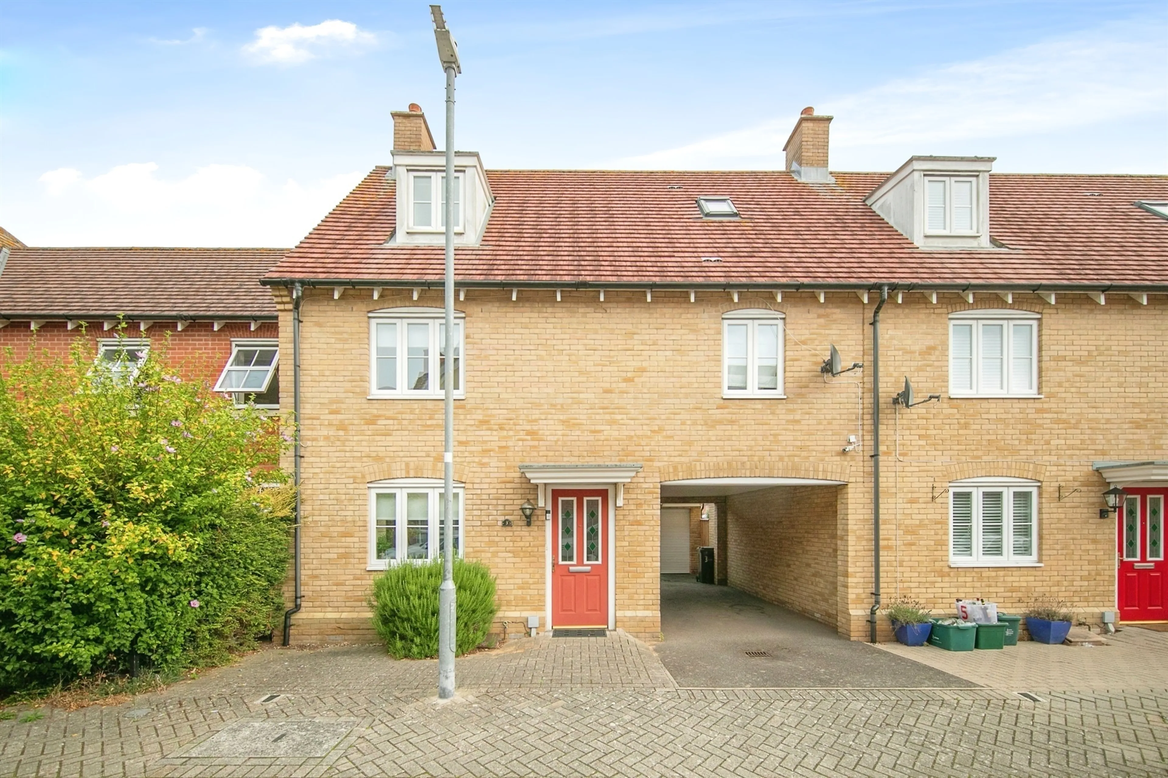 Property photo 0