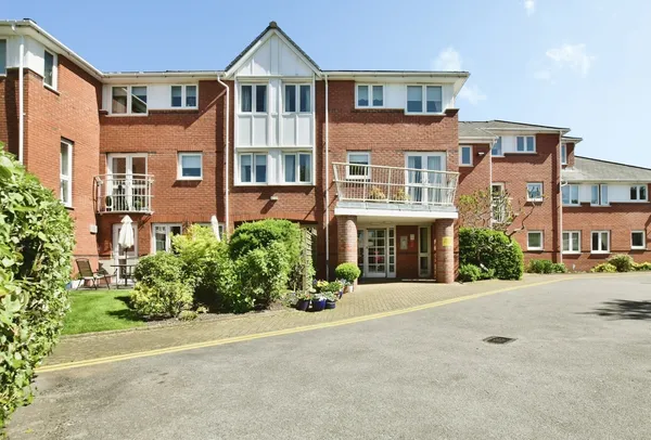 Howard Court, Bedford Drive, Timperle...