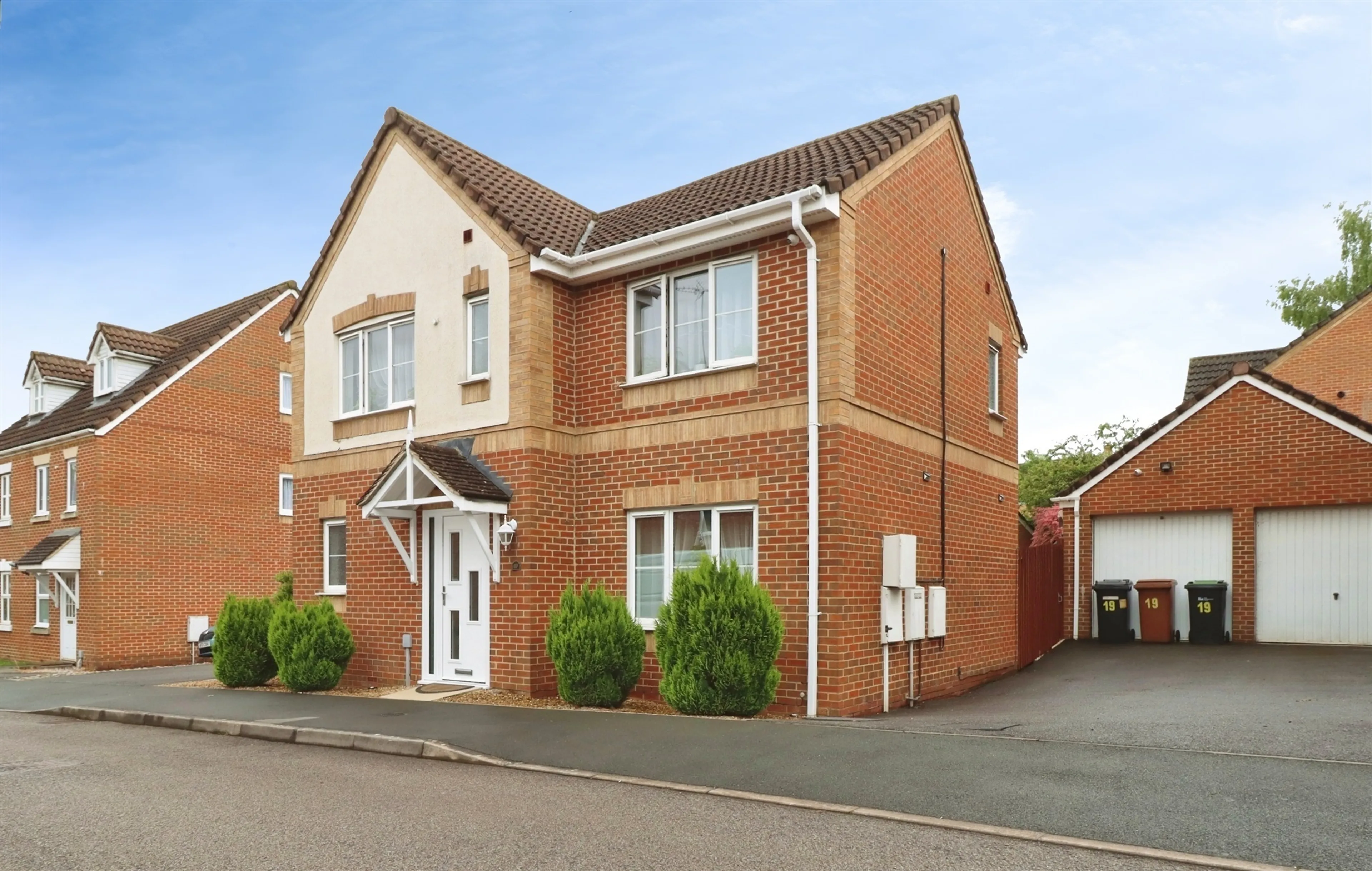 Property at Crome Close, Wellingborough