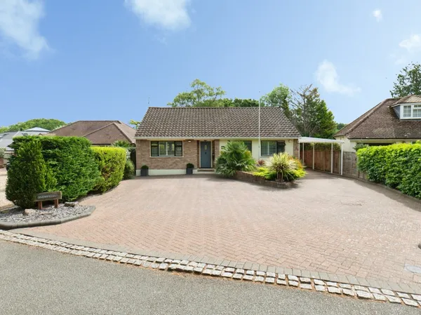 Forest Lane, East Horsley, Leatherhea...