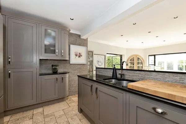 Forest Lane, East Horsley, Leatherhea...